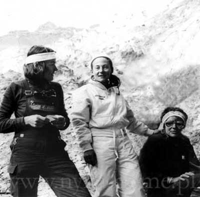 [Wanda Rutkiewicz, Liliane Barrard, Barbara Kozlowska]